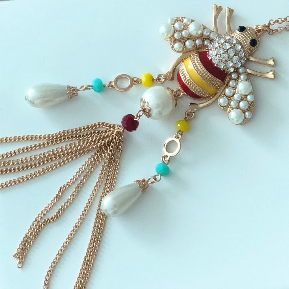 HONEY BEE GOLD TONE LONG CHAIN NECKLACE - Picture 2 of 5